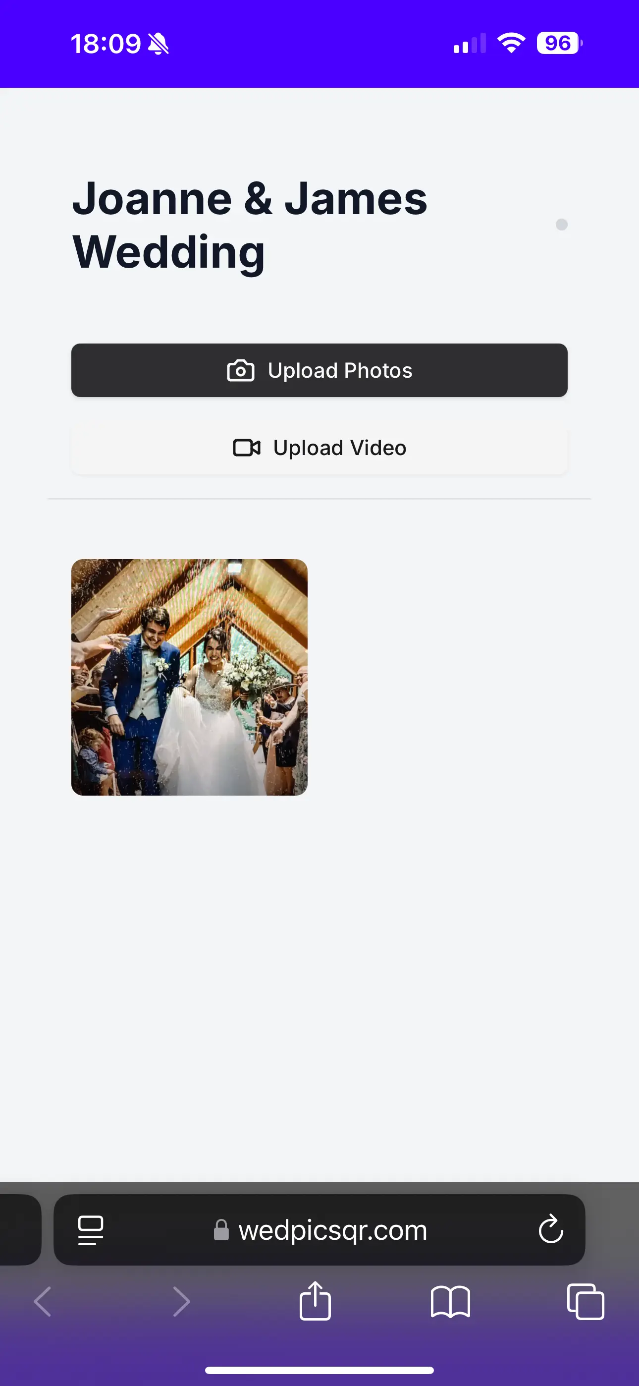 Guest page with the first photo uploaded
